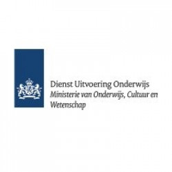 Logo van Dienst Uitvoering Onderwijs, met blauwe balk en Rijkswapen van Nederland.